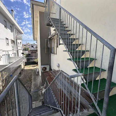 Apartment Graziosa Mansarda 5 Min A Piedi Dal Mare - Il Lupo Affitta Riccione